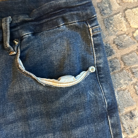 Good American Skinny Jeans - Picture 2 of 4